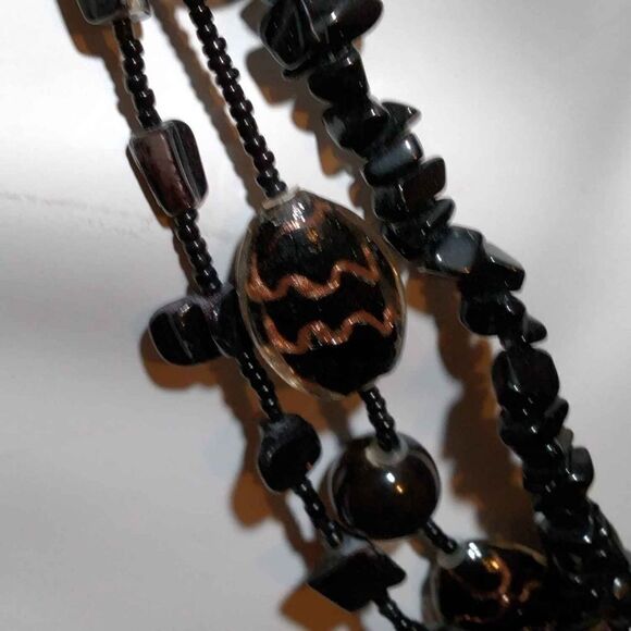 Beaded necklace  - Picture 2 of 4